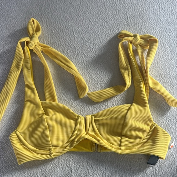 BEACH RIOT Core Collection Blair Top Lemon Yellow, Size Large, $118 - Picture 6 of 8